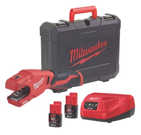 milwaukee pipe cutter screwfix